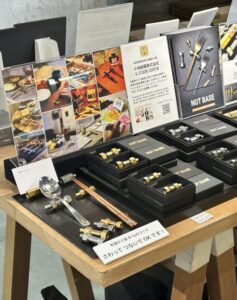 渋谷ロフト4階「ロフコト町工場」にてPOP UP販売中です。